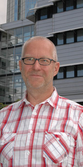 Bertil Nilsson vill att matte ska göra nytta och i sin avhandling presenterar han just en "nyttig metod". Bild: ANNIKA JOHANSSON