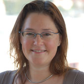 Elisabeth Uhlemann forskar om radiokommunikation. Hon får nu 2,2 miljoner kronor av Vinnova för ett strategiskt samarbetsprojekt. 