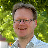 Björn Åstrands forskning gör truckar smarta.