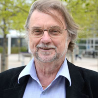 Fotonik - professor Lars Bååth