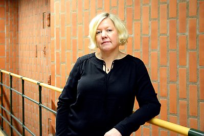 Porträttbild på kvinna. Foto.