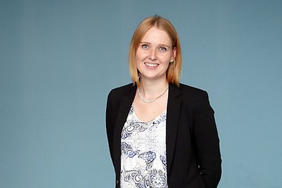 Porträttbild på kvinna. Foto.