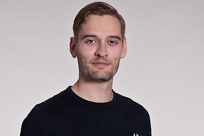 Porträttbild på kvinna. Foto.