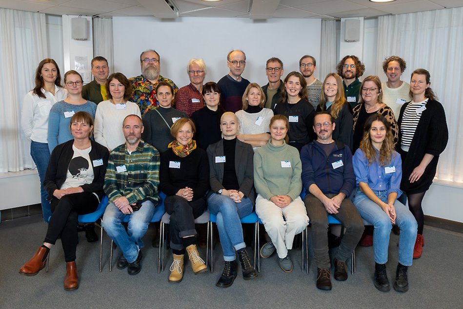 En gruppbild över arrangörer, deltagare och talare på workshoppen.