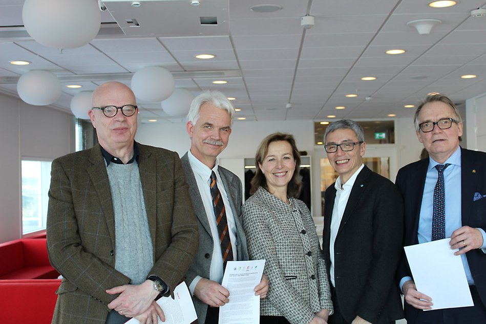 Gruppbild på fem rektorer.